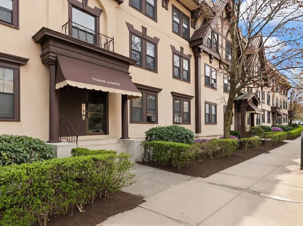 1718 Commonwealth Ave APT 8, Brighton, MA 02135