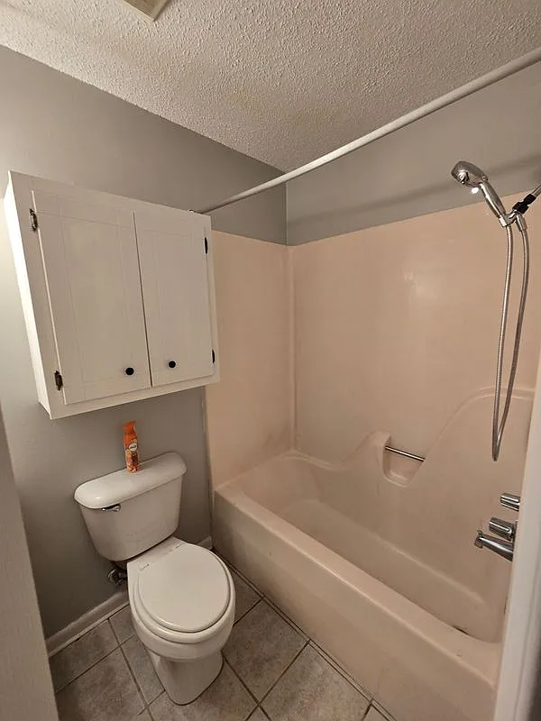 4 bed, 2.5 bath, 1638 sqft, $1,300 — Photo 4