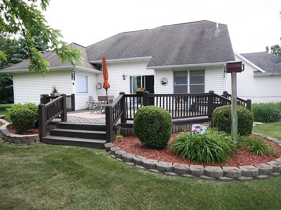 2nd image of 46836 Woodfield Dr