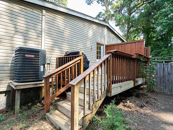 3rd image of 107 Watermans Ct #9-Q