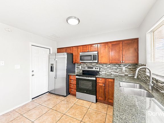 3rd image of 3214 W Michelle Dr