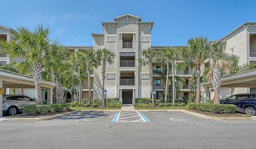 17704 Gawthrop Dr UNIT 303