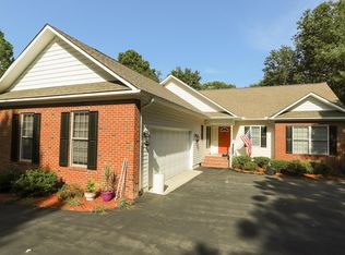 106 Lakeview Point, West End, NC 27376