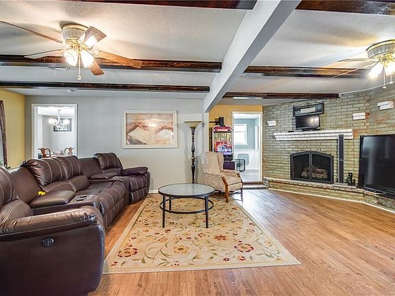 5th image of 4925 Carol Ct