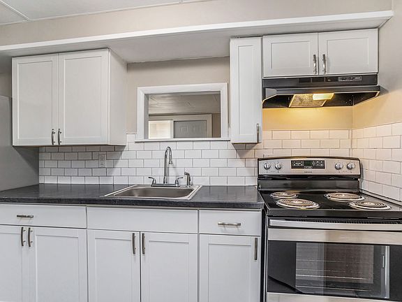 4th image of 185 Gale Ave #13