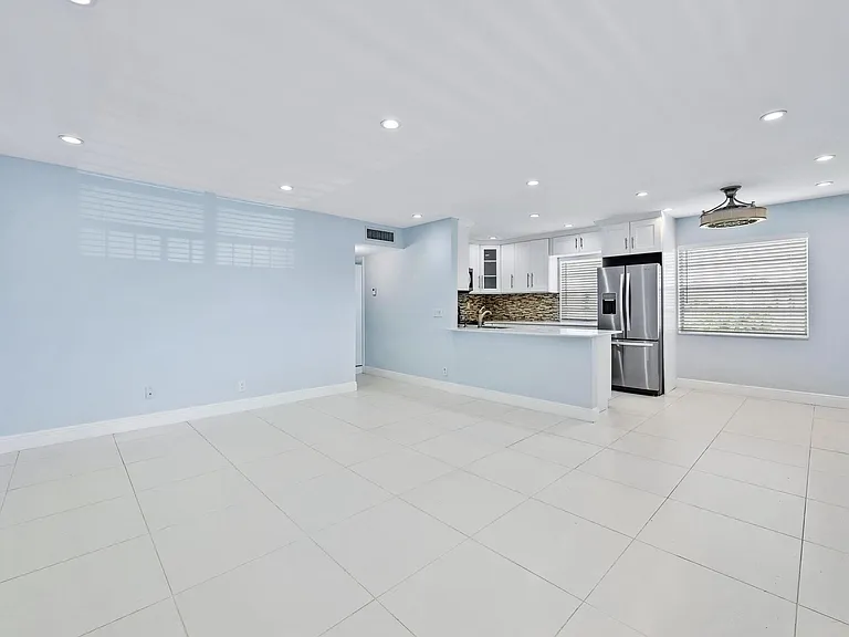 507 Capri Pl #K — Photo 7