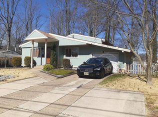 307 Morris Dr, Cherry Hill, NJ 08003