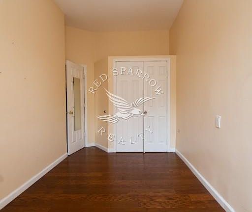 4th image of 329 E 116th St APT 3
