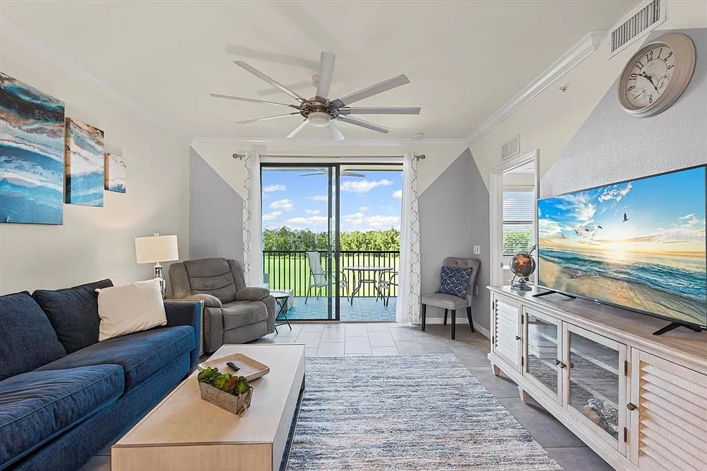 2 bed, 2.0 bath, 1121 sqft, $2,200 — Photo 3