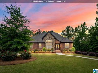 417 Grey Oaks Dr, Pelham, AL 35124