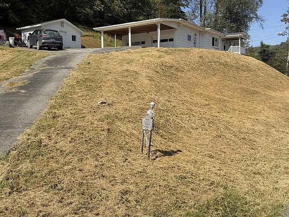 3rd image of 320 Cracker Bottom Rd