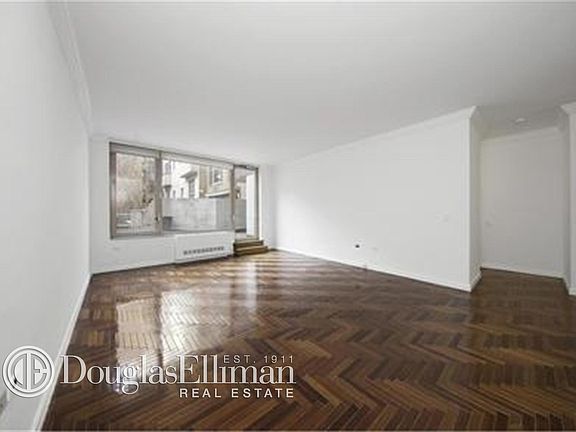 4th image of 30 E 85th St APT 3D
