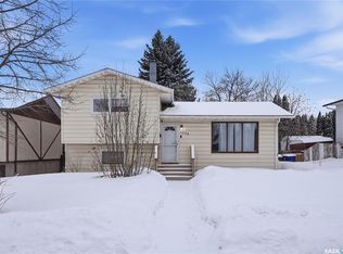 3530 Parkdale Rd, Saskatoon, SK S7H4W4