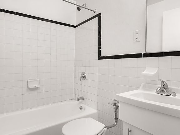 5th image of 4 W 90th St APT 2B