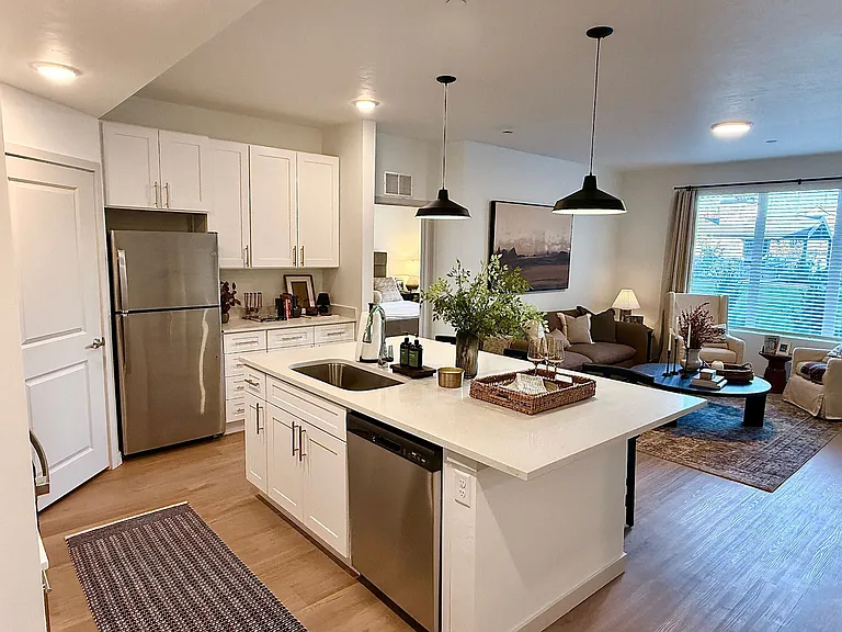 The Station Apartments at Gateway — Photo 40