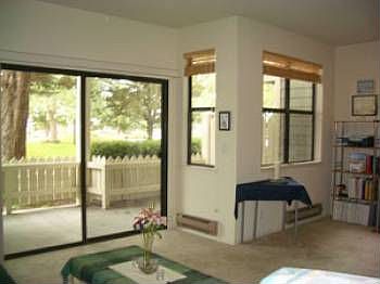 4th image of 155 Lakeshore Ct
