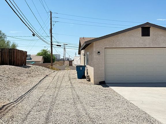 2nd image of 3340 Dolphin Dr
