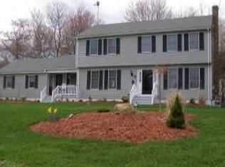 15 Melanie Ln, Gales Ferry, CT 06335