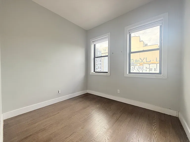 644 Lorimer St #3B — Photo 6