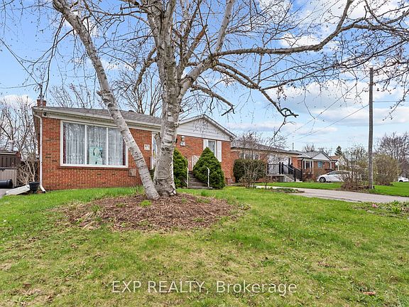 3rd image of 36 Shelley St