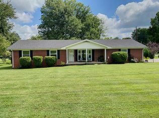 1410 Cardinal Dr, Lafayette, TN 37083