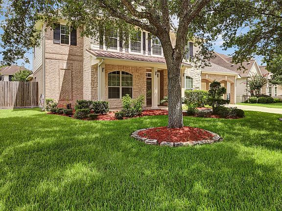 2nd image of 2416 Spoonbill Dr
