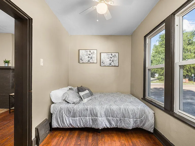 3202 W Main St — Photo 12