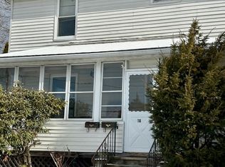 18 Beech St UNIT 1, Reading, MA 01867