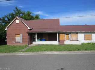 518 Junction St, Mount Airy, NC 27030