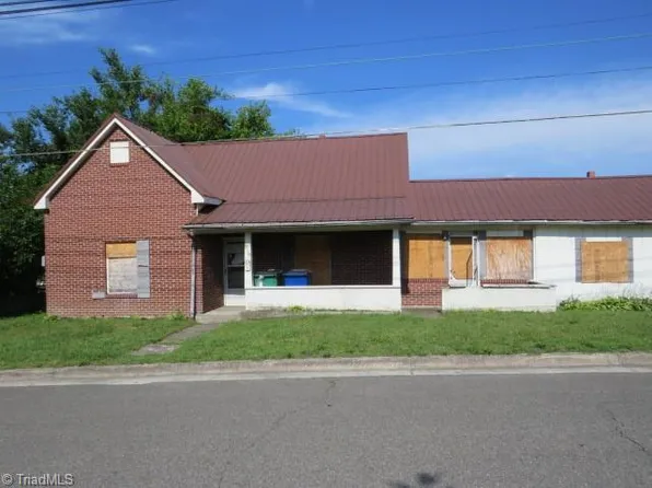 518 Junction St, Mount Airy, NC 27030