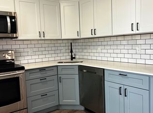 7105 Cooper Ave APT 2, Glendale, NY 11385