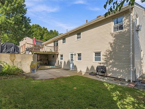 3rd image of 24 Derby Ave