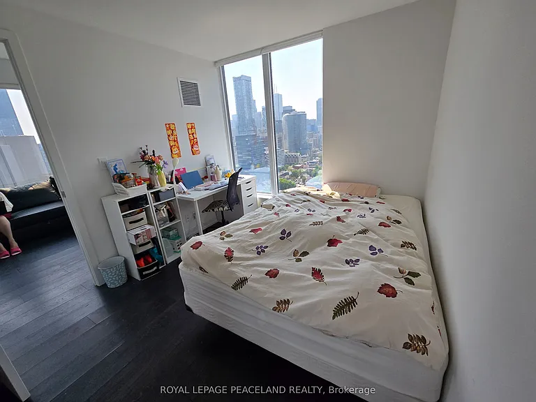 203 College St #2308 — Photo 13