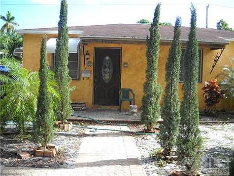 1st image of 3004 Ridgeway Ave