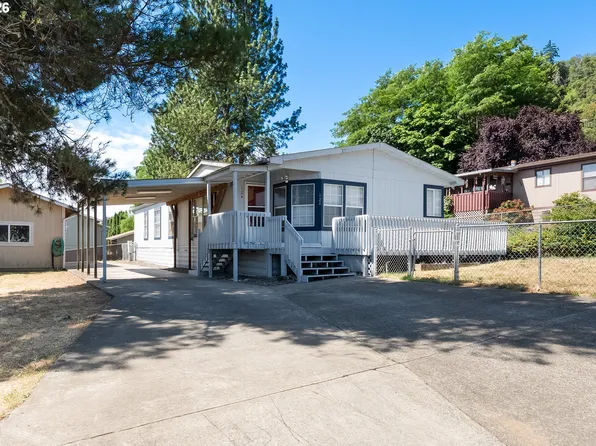 124 NW Trust St, Roseburg, OR 97471