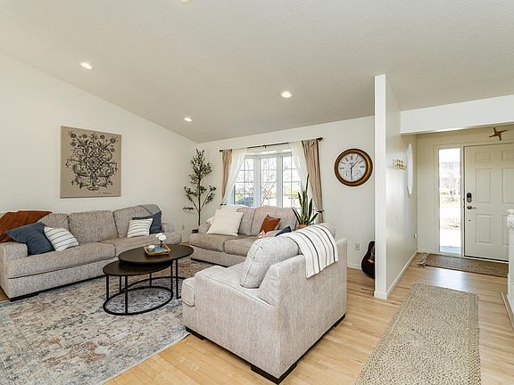 5th image of 4436 57th St NW