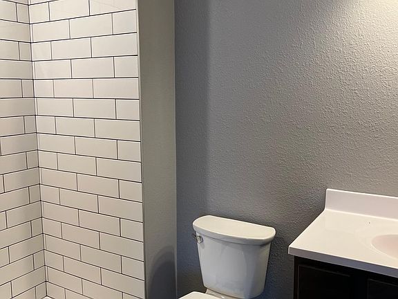 5th image of 112 Parkway Ave #1