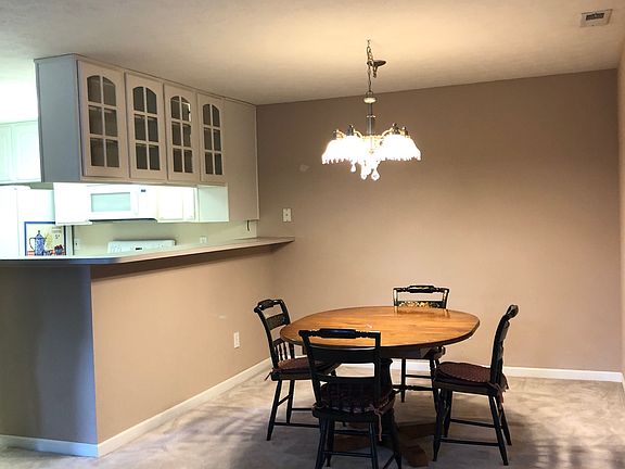4th image of 7704 Briarstone Ln