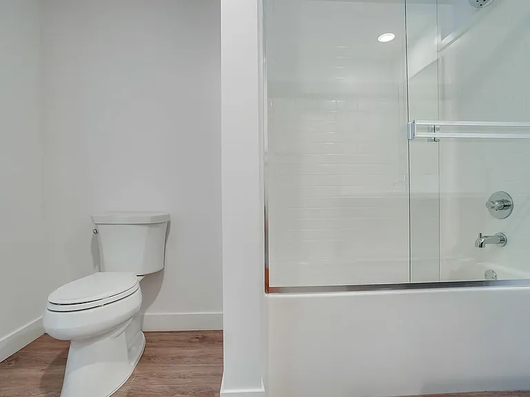 16836 Sherman Way #402 — Photo 4