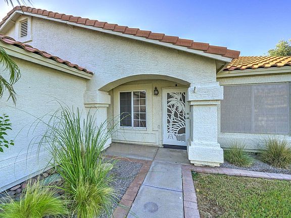 2nd image of 2225 E Santa Cruz Dr