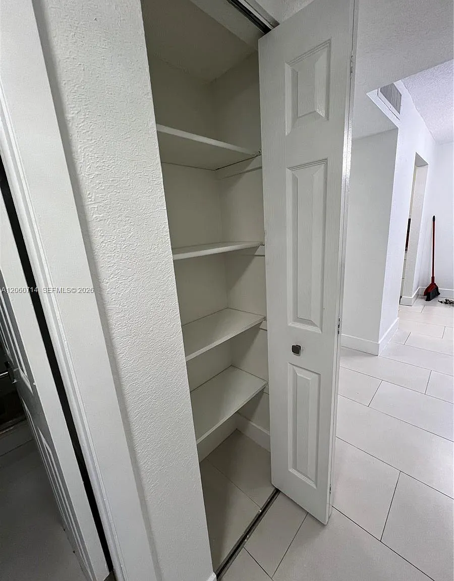 La Fuente Condo — Photo 4