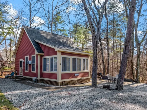 4 Acorn Ln Unit 4, Westford, MA 01886