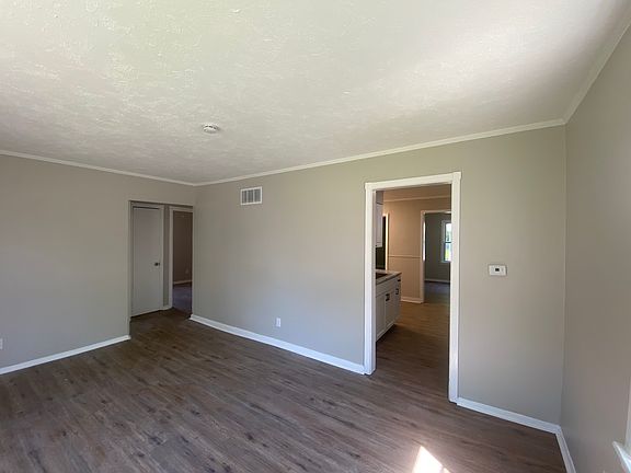 5th image of 12202 Lena Ave