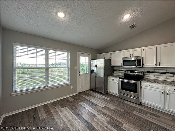 4th image of 608 S 37th St #Townhouse