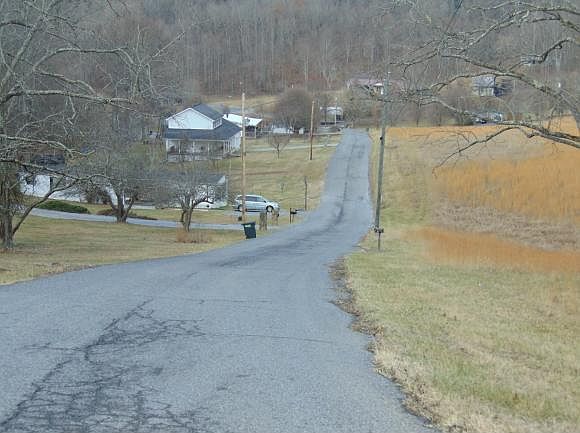2nd image of 430 Olinger Dr