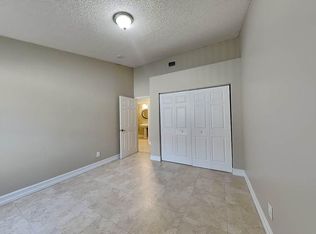 18261 SW 4th St, Hollywood, FL 33029