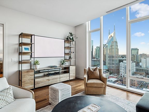 2nd image of 160 2nd Ave S APT 1903