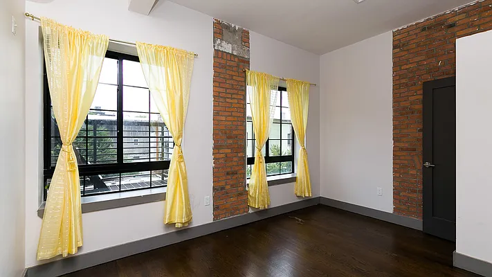 Rented by Nooklyn NYC LLC | media 11