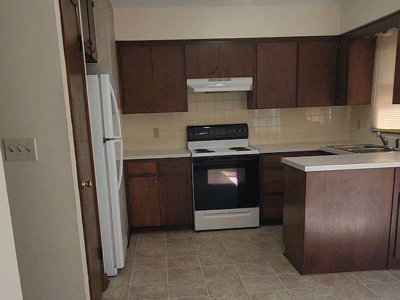 3rd image of 2254 Welch Dr