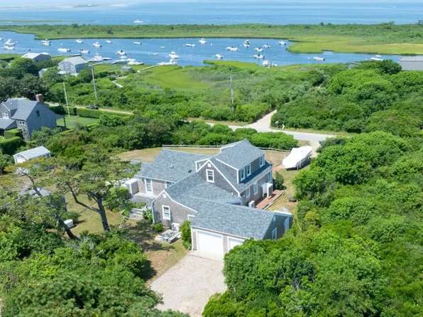 35 Tennessee Ave, Nantucket, MA 02554